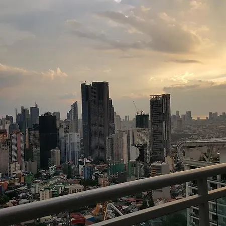 Modern Luxury Lower Penthouse Unit Manila Exterior photo